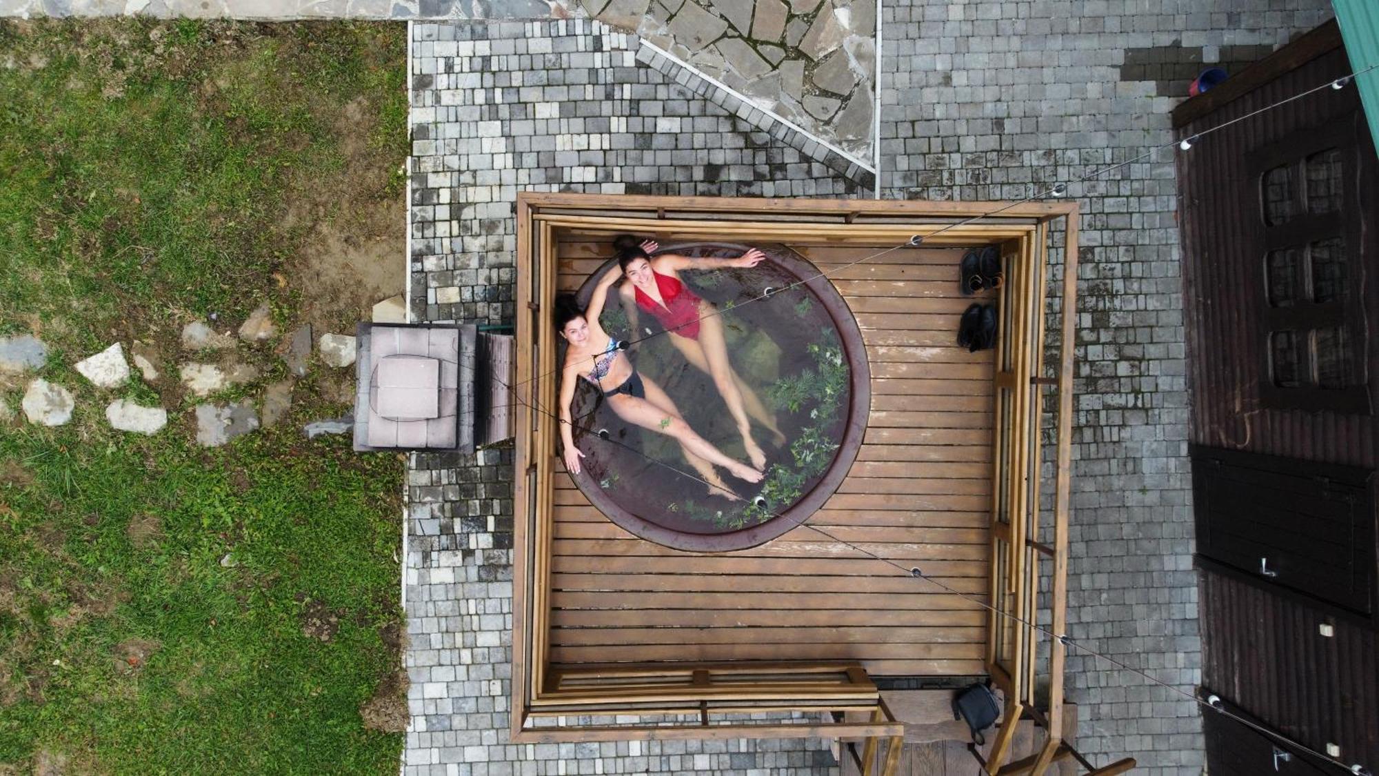 Orlyne Gnizdo Hotel Chernivtsi Bagian luar foto