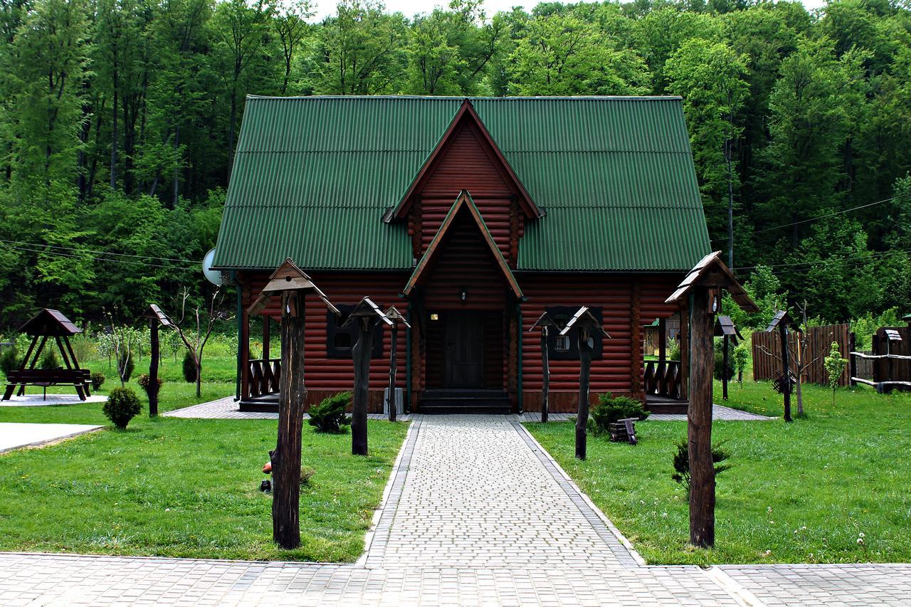 Orlyne Gnizdo Hotel Chernivtsi Bagian luar foto